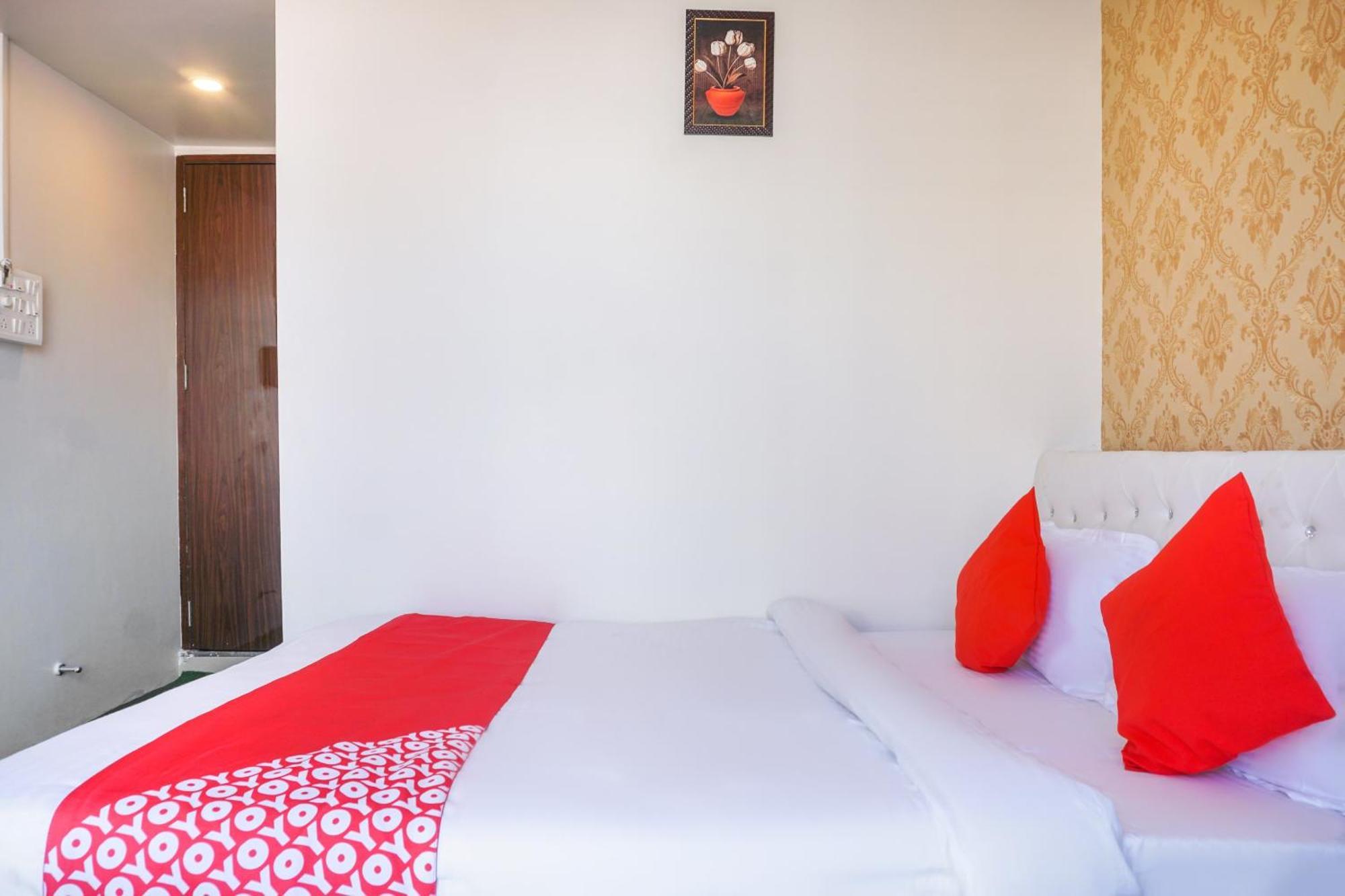 Hotel O Nitya Executive Phursungi Zewnętrze zdjęcie