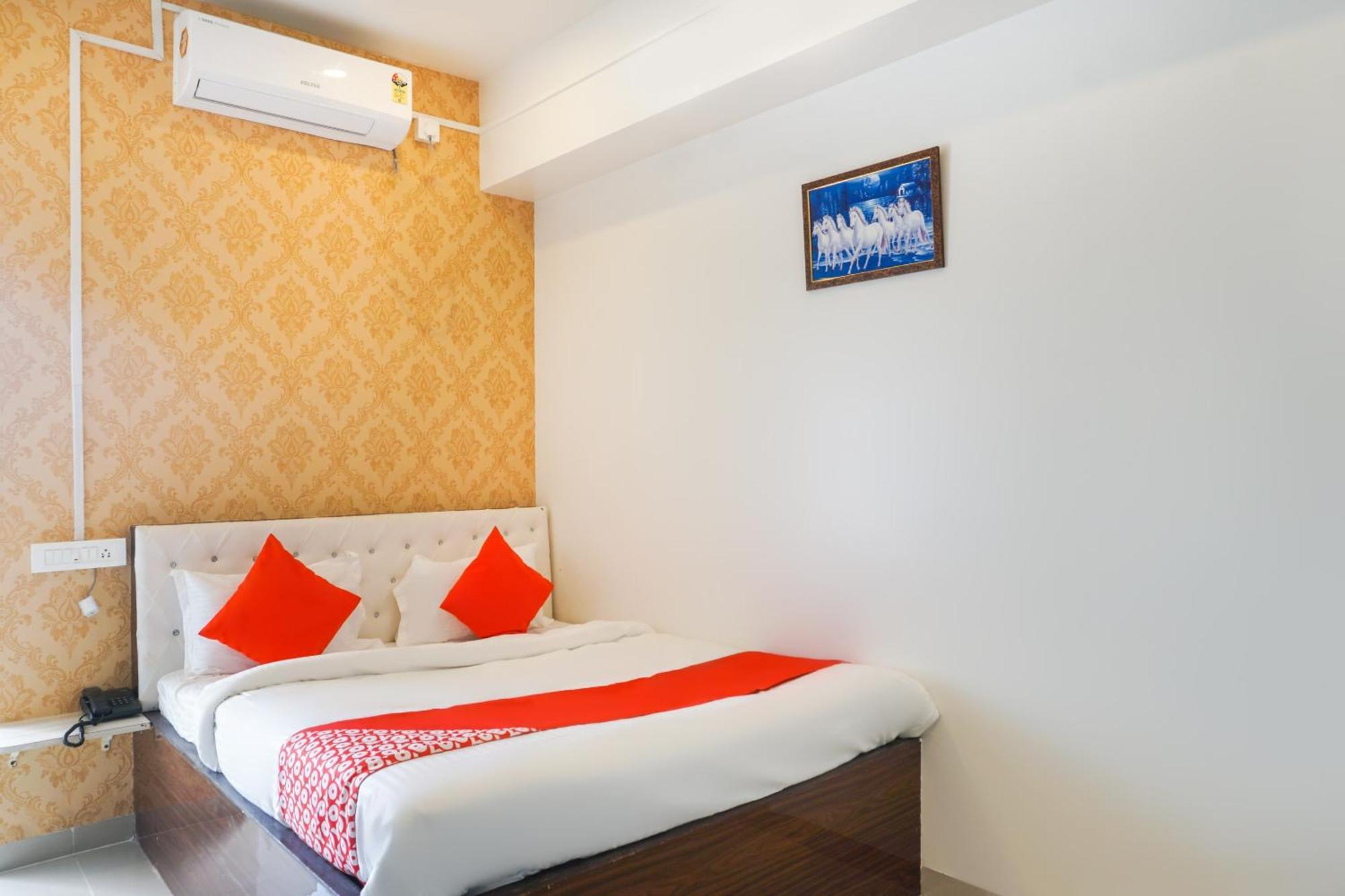 Hotel O Nitya Executive Phursungi Zewnętrze zdjęcie